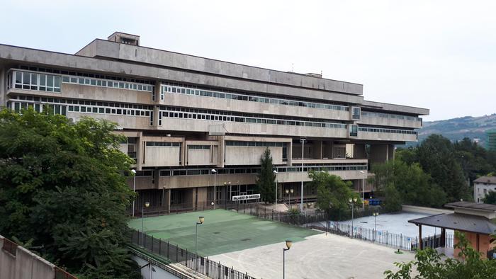 A Melfi c’è la ‘guerra della paglia’