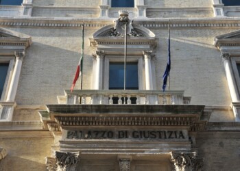 Assolto per violenza sessuale, ma condannato per  droga