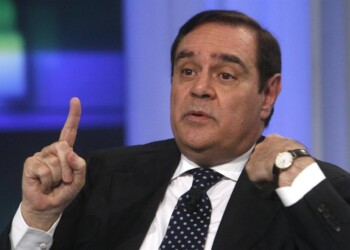Clemente Mastella: “Renzi ha imbrigliato il Pd e i Cinque Stelle. E potrebbe conquistare il centro”