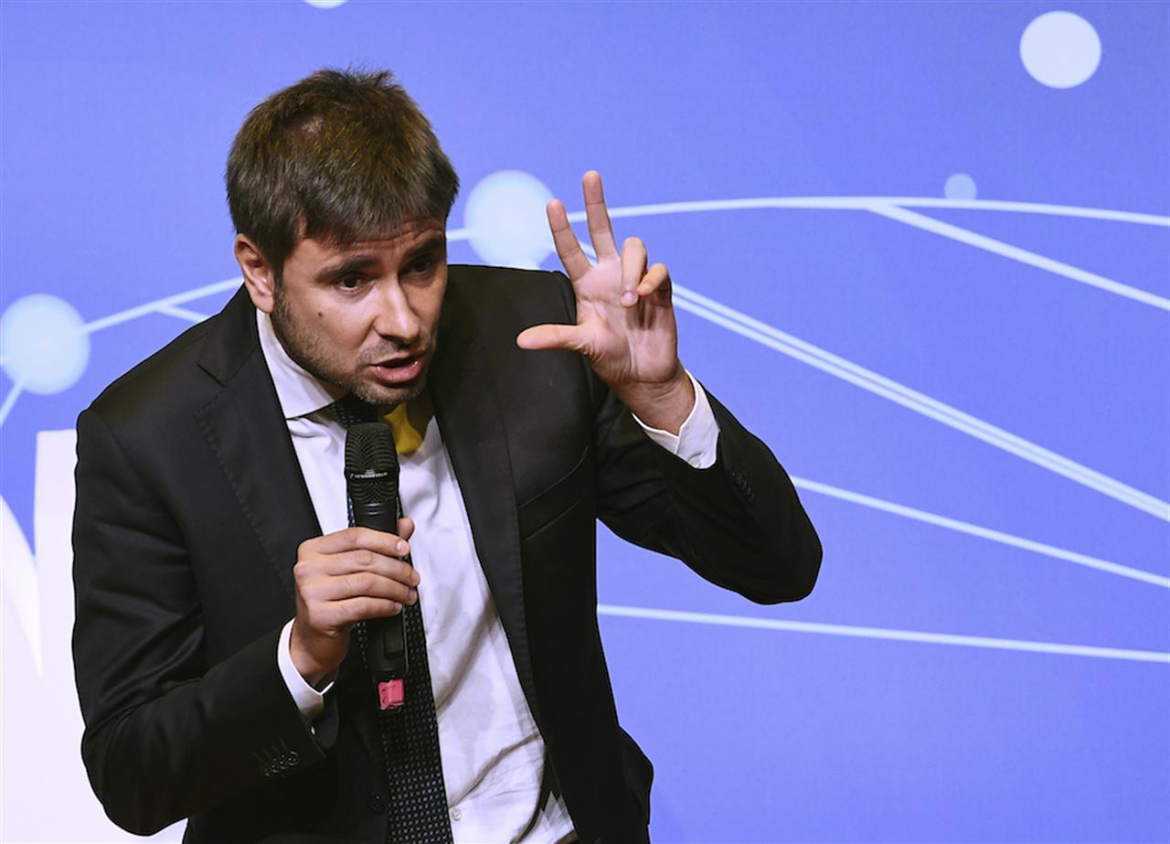 Complottista, populista, Di Battista. Ci mancavano i capricci di Dibba contro il governo