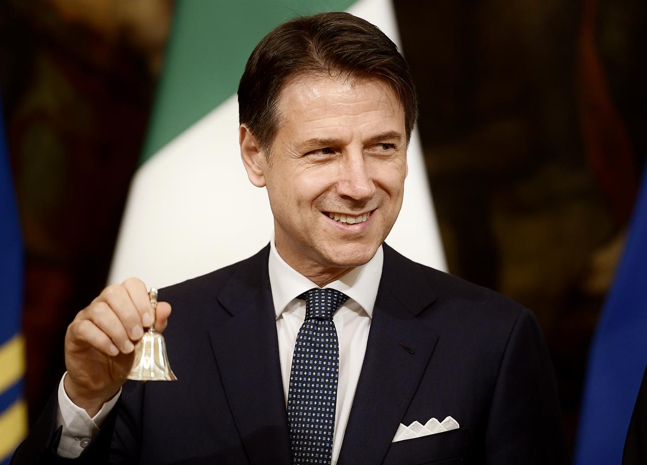 Conte chiede la fiducia: “Questo è il momento del coraggio”