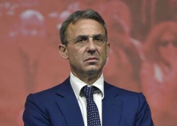 Costa resta all’Ambiente, bis per il generale in prima linea nella Terra dei Fuochi  