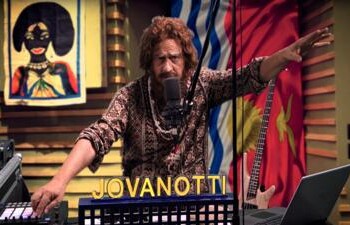 Crozza-Jovanotti: “Prossimo tour su barriera corallina” 