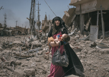 Di fronte a una guerra – La battaglia di Mosul di Emanuele Satolli / Life, Still di Alessio Romenzi