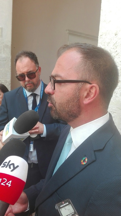 Fioramonti, inaccettabile scuole L’Aquila