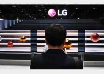 LG, brevetto smartphone arrotolabile