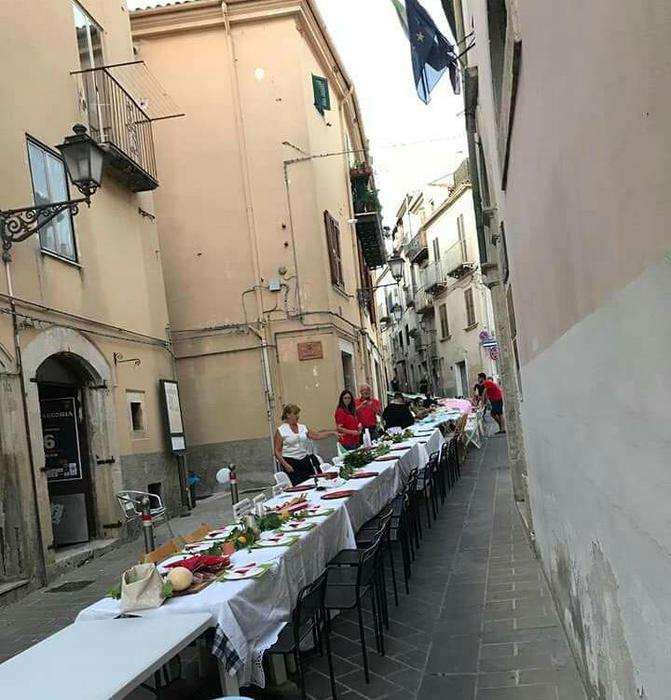 ‘Magnastoria’,a Isernia 1.870 commensali