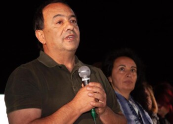 Mimmo Lucano torna a Riace: ‘Aiuterò ancora questa terra’