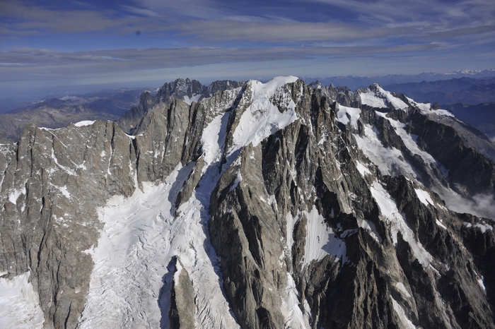 Nuovo rischio crollo seracco Grandes Jorasses