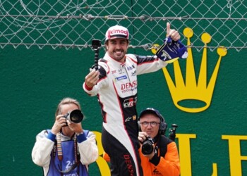 Rally: 700 km di Alonso al volate Toyota