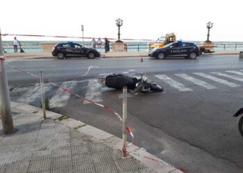 Scontro moto, 3 feriti, 2 in codice rosso