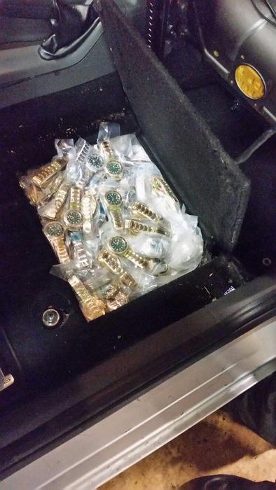 Stangata a smercio falsi orologi,arresti