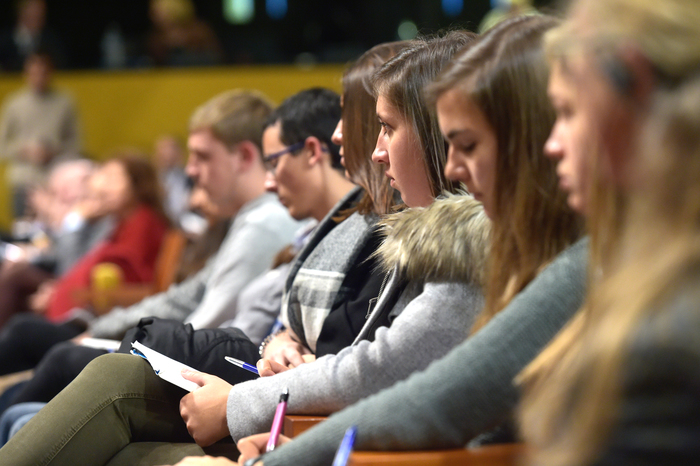 Università, basta con i concorsi ‘malati’ per ricercatori