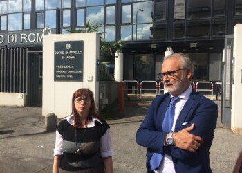 DOPO OLTRE DUE ANNI ANCORA MISTERO SULLA MORTE IN SCOZIA DELLA GIOVANE DEBORA RASTELLI:LA MAMMA SI RIVOLGE ALLA PROCURA DI ROMA