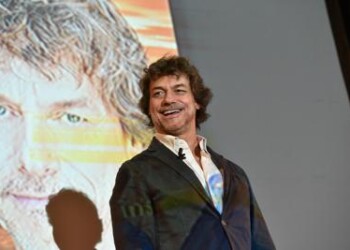 Alberto Angela batte ancora Maria De Filippi 