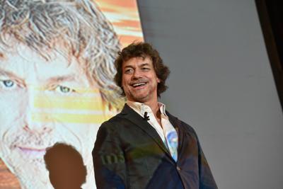 Alberto Angela batte ancora Maria De Filippi 