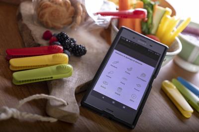 Alimenti: una molletta hi-tech che avvisa quando il cibo sta scadendo
 