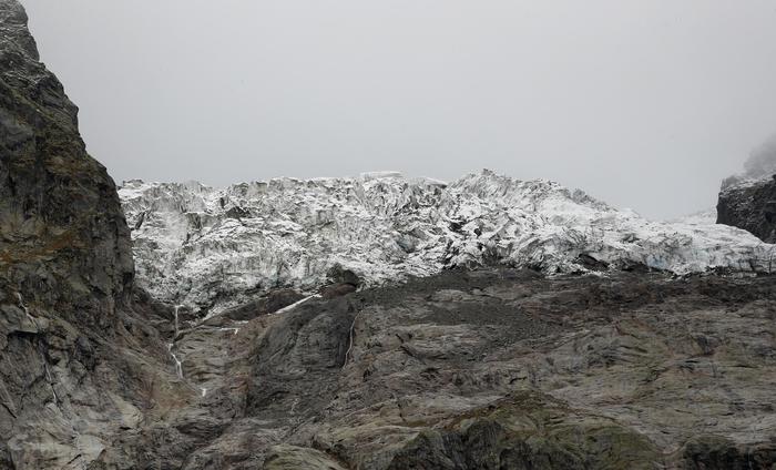 Allerta ghiacciaio: frena fronte in bilico, 60 cm in 24 ore