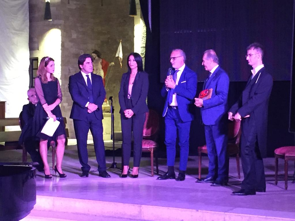 Trani: La maestosa Cattedrale di San Nicola Pellegrino, premia le Eccellenze Italiane all’evento “Trani sotto le Stelle”