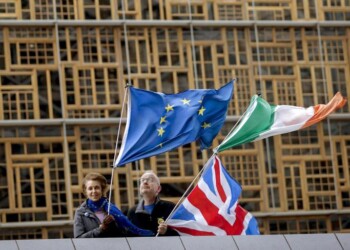 Brexit, negoziati intensi ma la posizione Ue non cambia