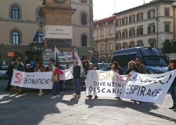 Discarica di Piombino, protesta a Firenze
