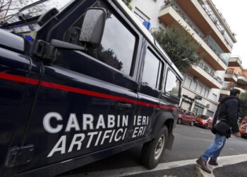 Falso allarme bomba per auto giocattolo