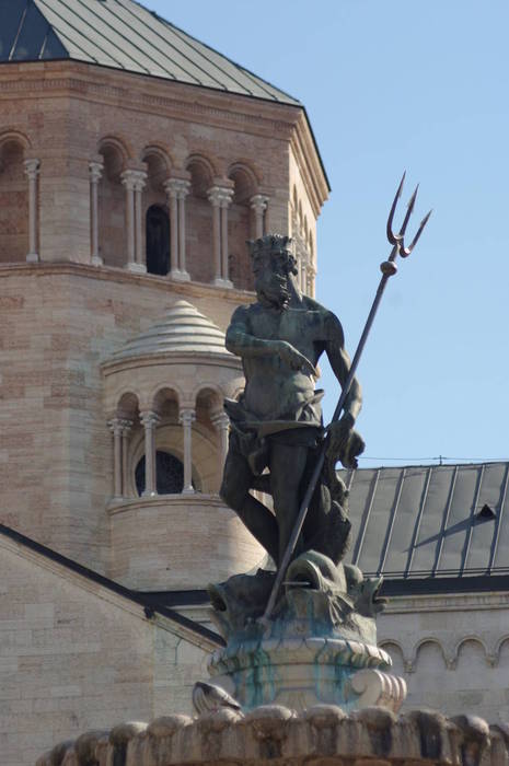Fontana del Nettuno di Trento, da marzo 2020 il restauro