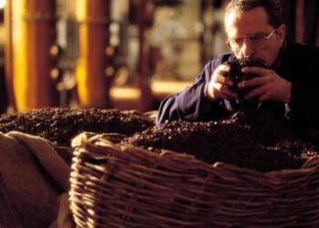 Grappa: in Trentino alambicchi accesi per vinacce della vendemmia 2019  