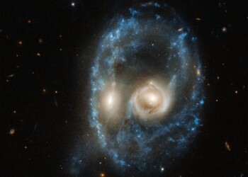 Hubble festeggia Halloween con uno ‘spettro cosmico’