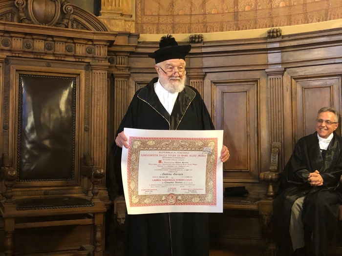 Laurea honoris causa al padre del pc
