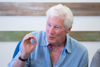 Le Chiavi di Firenze a Richard Gere, sindaco sotto attacco  