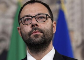 Manovra, Patuanelli: allo studio modifiche su iper-ammortamento