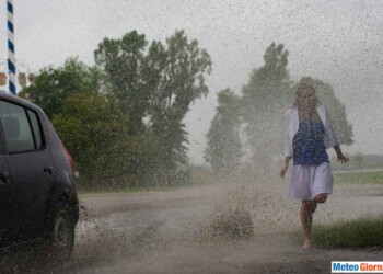Meteo Francia: ondata di maltempo, vento forte, temporali e allagamenti