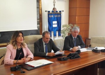 Microcredito, due avvisi dalla Regione