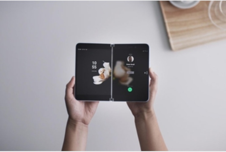 Microsoft svela smartphone pieghevole