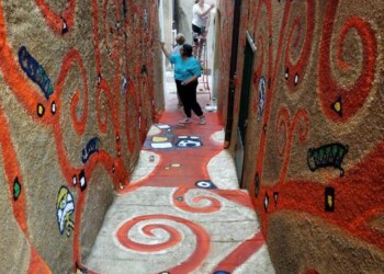 Murales a Padia di Acri, tanti visitatori