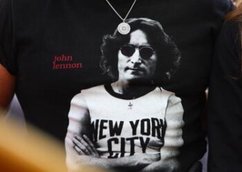 Musica: ‘Sempre con noi’, Yoko Ono festeggia compleanno di John Lennon  