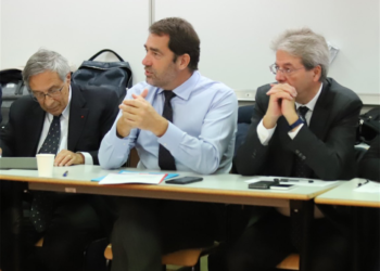 Non solo alleanza strategica con i Cinque stelle, grazie al cielo c’è anche un Pd in marcia con Macron