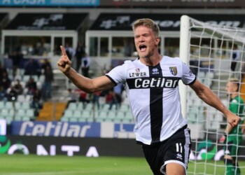 Parma-Genoa 5-1