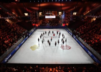 Plushenko incanta,standing ovation a zar
