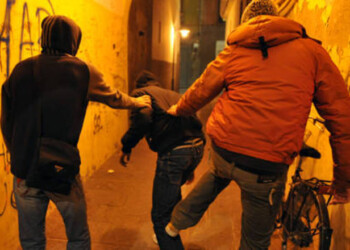 Ragazzini a Foggia aggrediscono 14enne