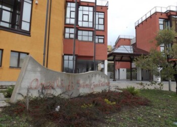 San Giuliano, Consiglio commemora vittime