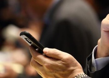 Silver generation sempre più connessa, da Amplifon l’ecosistema digitale
 