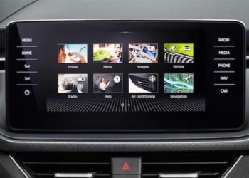 Skoda, “Okay, Laura!” il nuovo Digital Assistant