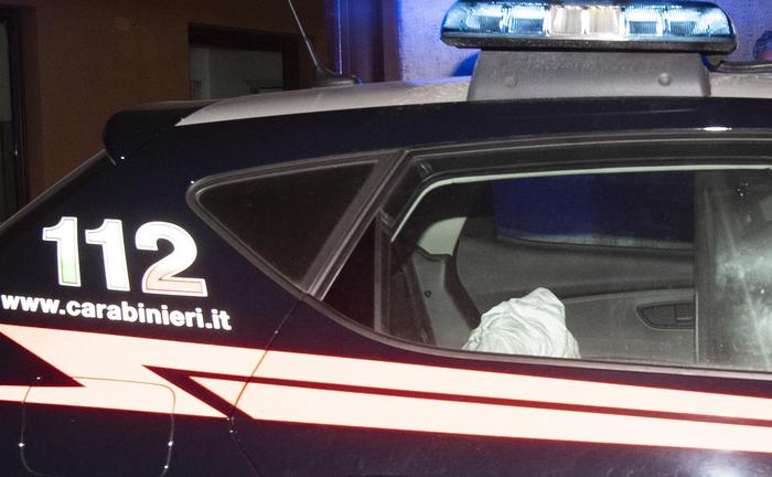 Stupra ragazza in strada a Milano, preso