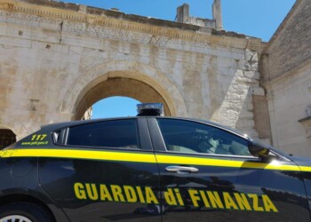 Super dirigente a Spezia, Guardia di finanza in Comune