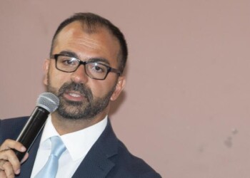 Terremoto: Fioramonti, ricostruzione lenta