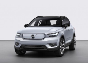 Volvo Cars lancia la Volvo XC40 Recharge