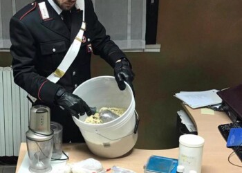 3 kg eroina e 300 gr cocaina in garage