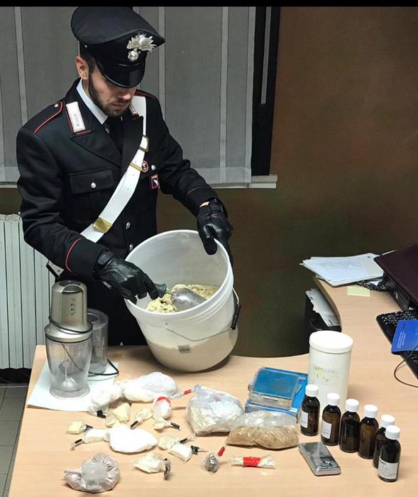 3 kg eroina e 300 gr cocaina in garage